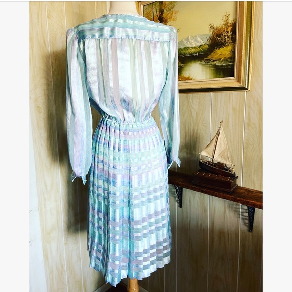 1970’s Pastel Mermaid Dress - Picture 6 of 7